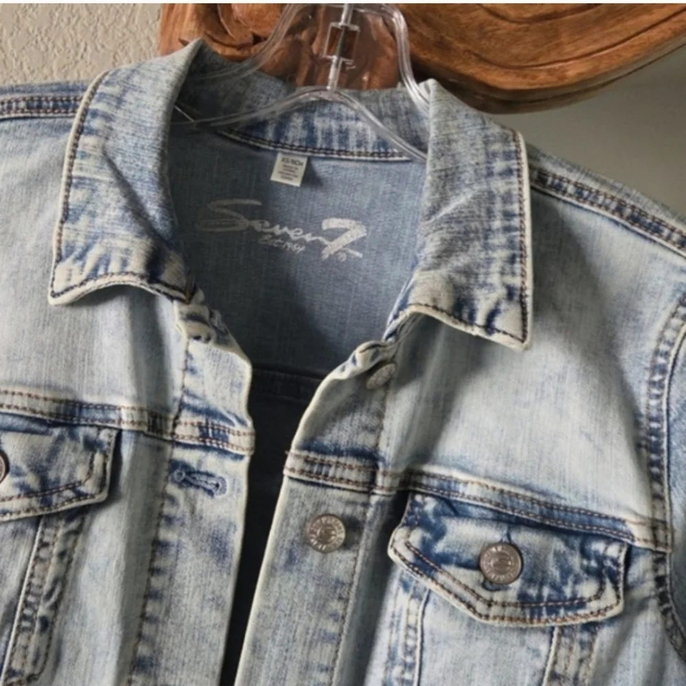 Seven7 Light Blue Denim Jacket NEW - Picture 2 of 6